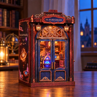 Arcanum Bookstore – Libreria illuminata in una scenografia serale