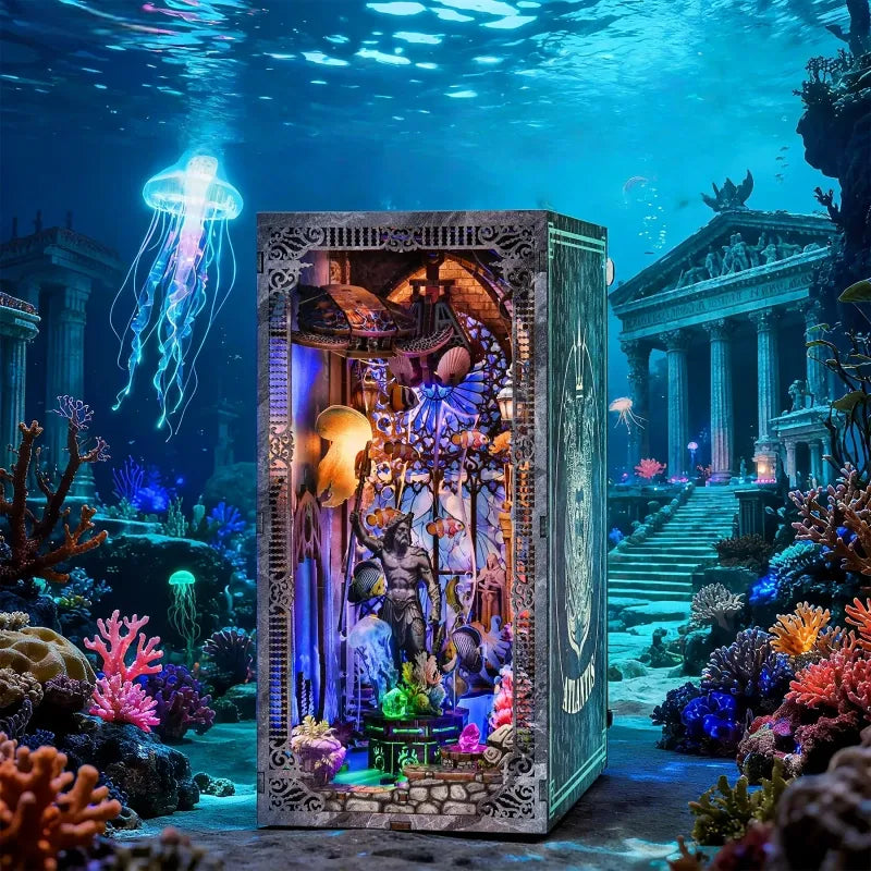 Seitliche Ansicht des Book Nook - Atlantis mit gut sichtbaren Elementen