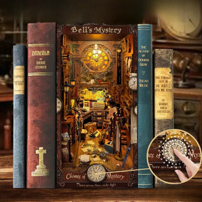 Bell’s Mystery esposto tra libri con dettaglio del comando touch sul frontale