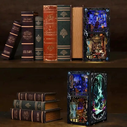 Book Nook - Chamber Of Exotic Beasts dekorativ auf einem Schreibtisch platziert