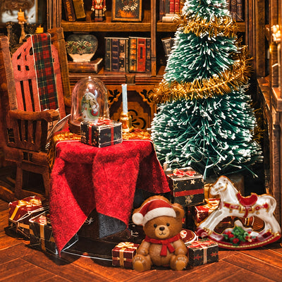 Weihnachtsbaum mit Teddy, Schaukelpferd und Geschenken