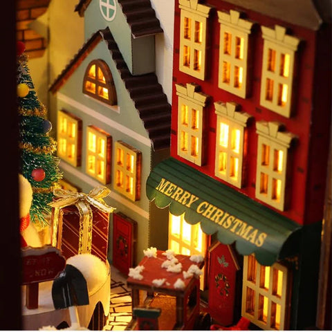 Book Nook | Christmas miniature world Produktbild auf booknook.de