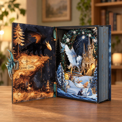 Geöffnetes Creature Charms mit Drachenlandschaft auf der Innenseite