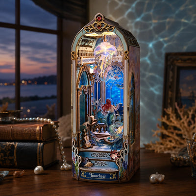 Book nook Deep Melody con sala da concerto illuminata al crepuscolo