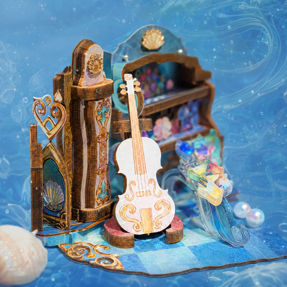 Violoncello bianco, scaffale e pesci nel mondo sottomarino di Deep Melody