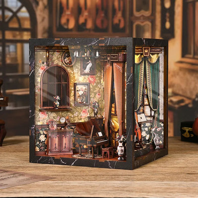 Detailansicht eines dekorativen Elements im Book Nook - European Melody Box mit feinen Details