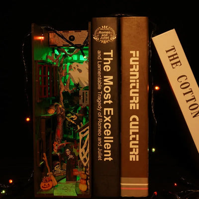 Booknook - Halloween Alley