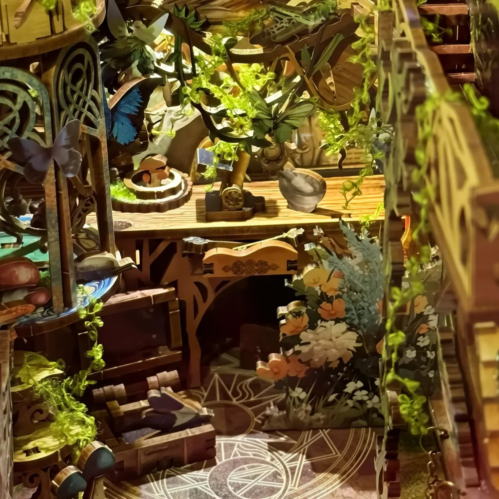 Book Nook - Insect Story