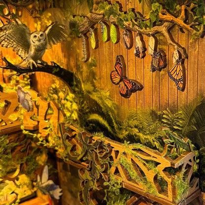 Book Nook - Insect Story (Die Erinnerungen eines Insektenforschers) Detailansicht auf booknook.de
