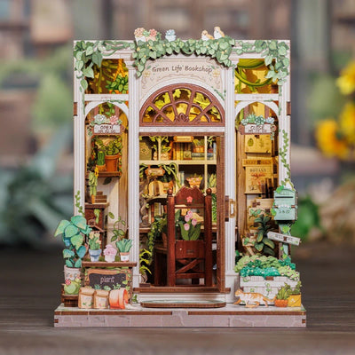 Book Nook Kit | Green Life Bookshop Gesamtansicht mit detaillierter Szenerie