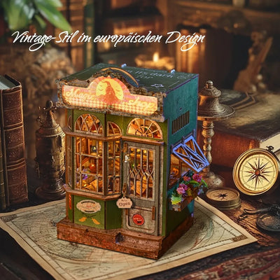 Book Nook - Magic Shop dekorativ auf einem Schreibtisch platziert