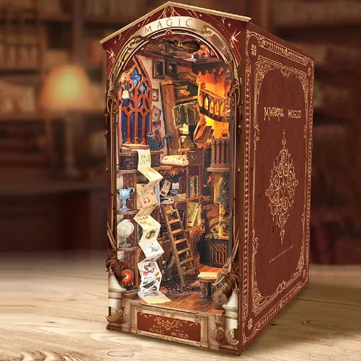 Book Nook - Magic World Produktbild auf booknook.de