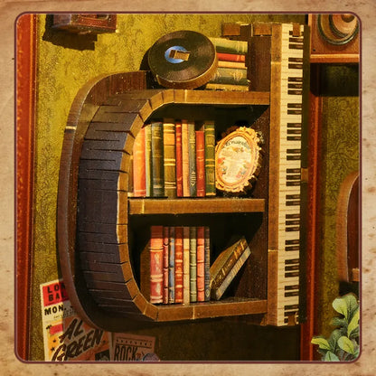 Detailansicht eines dekorativen Elements im Book Nook - Memories Music Bookshop mit feinen Details