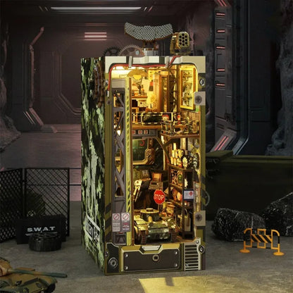 Book Nook - Military Base Gesamtansicht mit detaillierter Szenerie