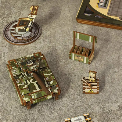 Detailansicht des Book Nook - Military Base mit präzise geschnittenen Holzteilen aus hochwertigem Material