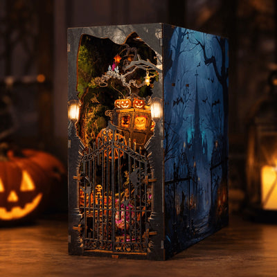Secret Shadow Book Nook con cancello, carrozza-zucca e bosco gotico