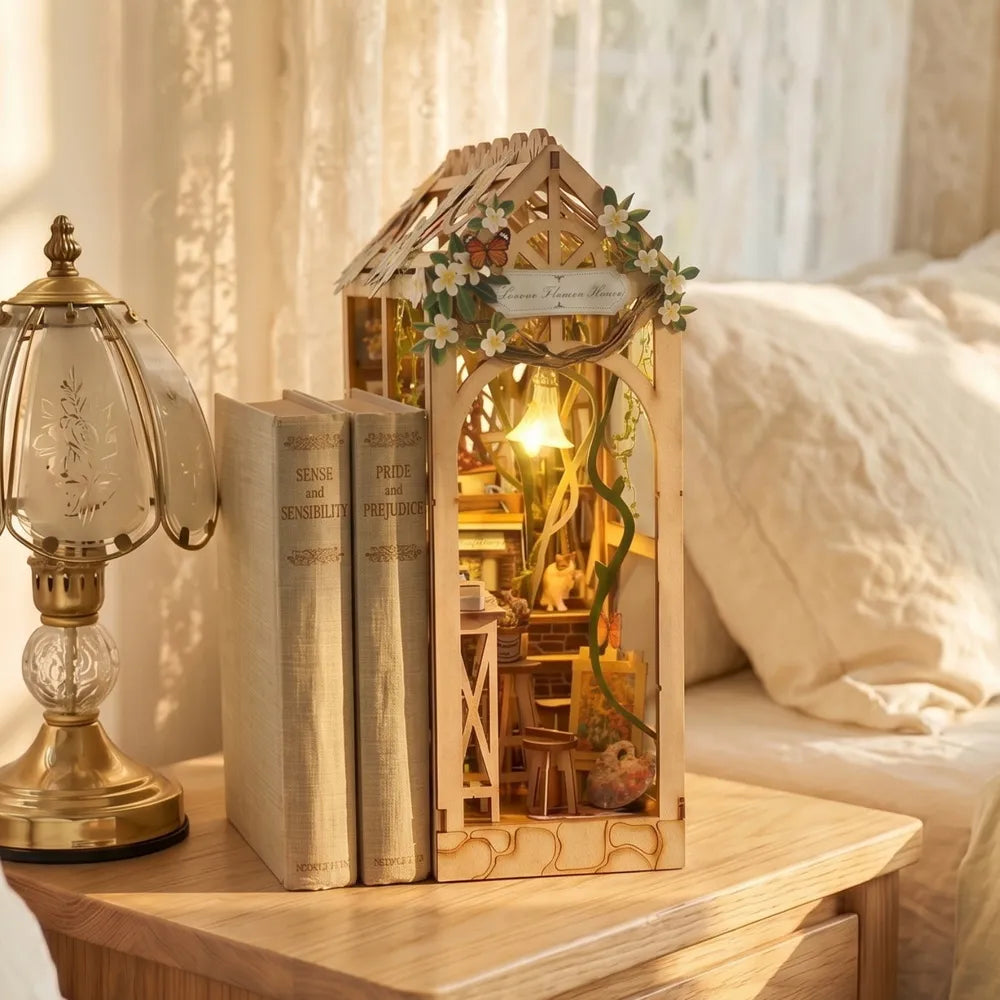 Book Nook - Serene Flower House