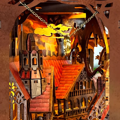 Drago e anello sopra l'architettura gotica illuminata
