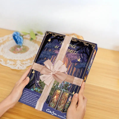Geschenkverpackung des Book Nook - The Grace of The Forest für Sammler und als ideales Geschenk