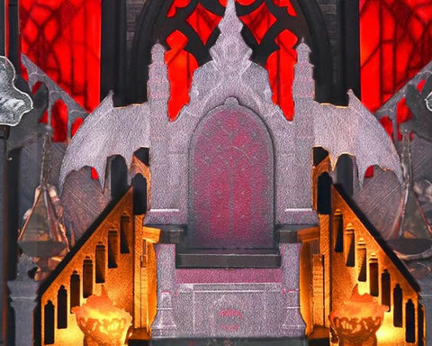 Seitliche Ansicht des Book Nook - Throne of Blood mit gut sichtbaren Elementen