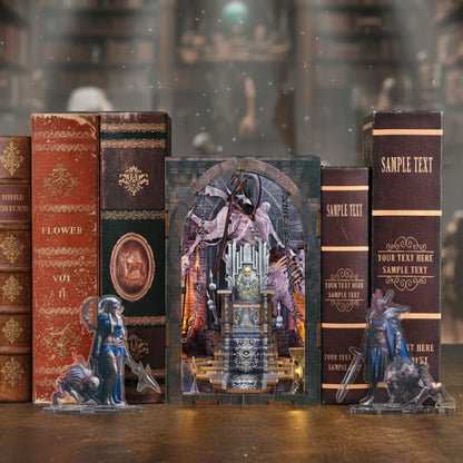 Book Nook - Throne of Bones dekorativ auf einem Schreibtisch platziert