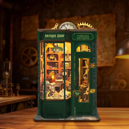 Book Nook - Timeless Antique Shop Gesamtansicht mit detaillierter Szenerie