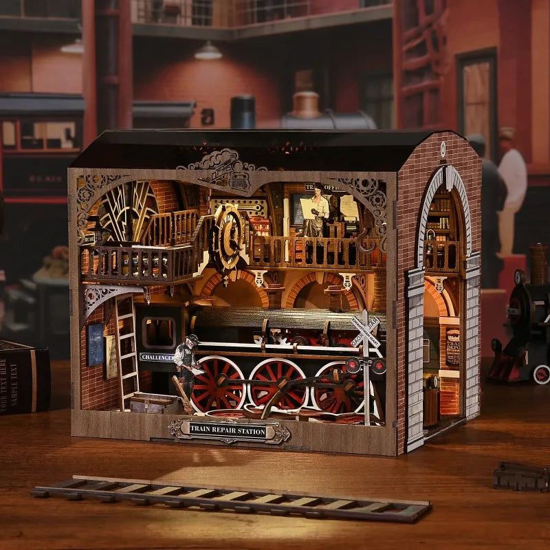 Book Nook - Train Repair Station Gesamtansicht mit detaillierter Szenerie