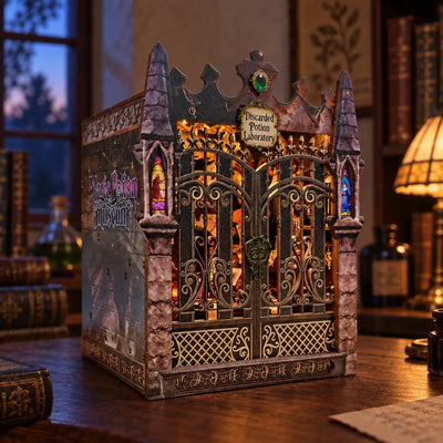 Laboratorio di pozioni in miniatura illuminato in un ambiente serale