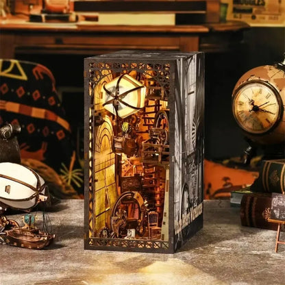 Book Nook - Uncle Peter’s Warehouse Gesamtansicht mit detaillierter Szenerie