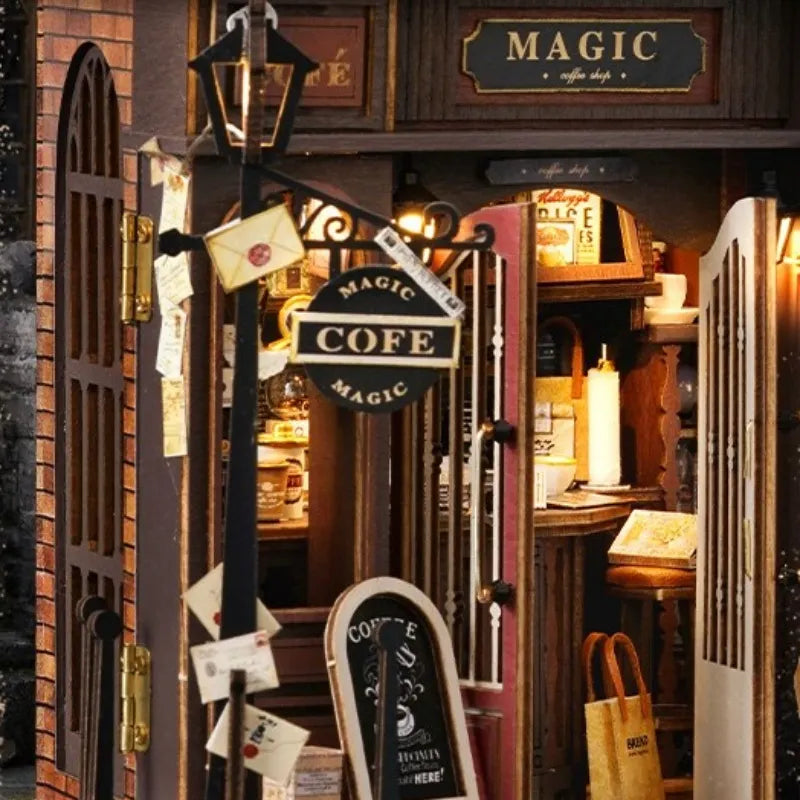 Nahaufnahme des Miniatur Haus - Vintage Coffee Shop mit reichhaltigen Details