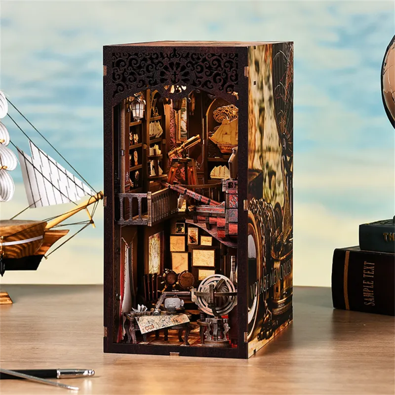Book Nook - Voyage Memories Gesamtansicht mit detaillierter Szenerie