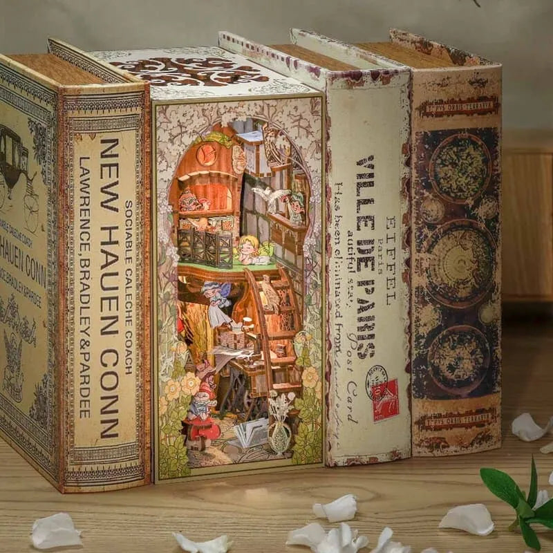 Book Nook | Elves Paradise Produktbild auf booknook.de