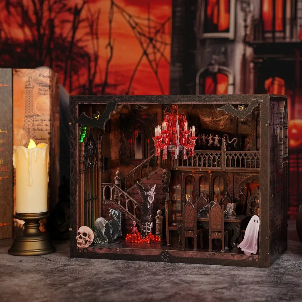 Booknook - Dark Family Gesamtansicht mit detaillierter Szenerie