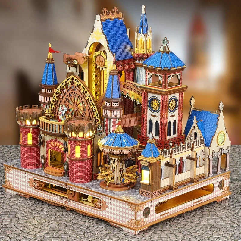 Seitliche Ansicht des Miniatur Haus Bausatz - Annecy Castle mit gut sichtbaren Elementen