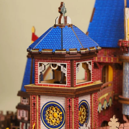 Nahaufnahme des Miniatur Haus Bausatz - Annecy Castle mit reichhaltigen Details