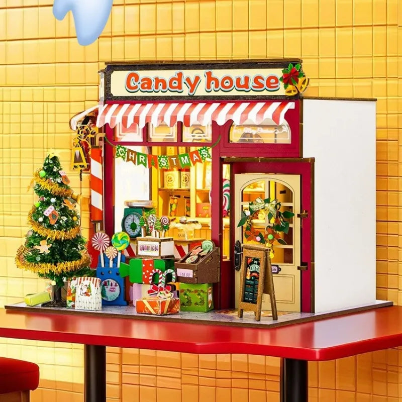 Seitliche Ansicht des Miniatur Haus Bausatz - Candy House mit gut sichtbaren Elementen