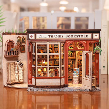 Miniatur Haus Bausatz - Thames Bookstore Gesamtansicht mit detaillierter Szenerie
