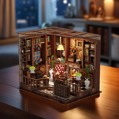 Miniatur Haus - Left Bank Study Gesamtansicht mit detaillierter Szenerie