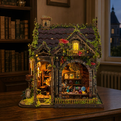 Myriad Realms Club als überwachsenes gotisches Fantasy-Miniaturhaus