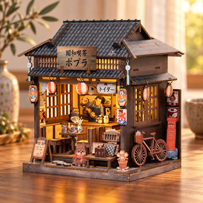 Showa Teahouse auf einem Tisch bei Tageslicht