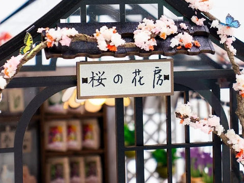 Miniatur Haus -Spring Sakura Greenhouse