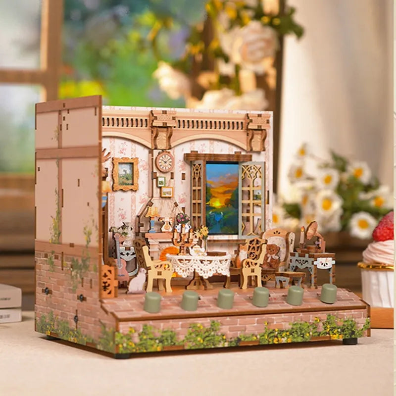 Seitliche Ansicht des Miniatur Haus - The Pastoral Home mit gut sichtbaren Elementen