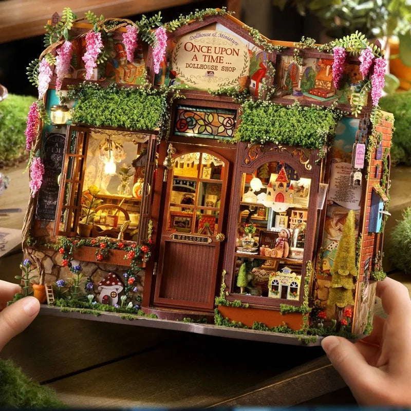Miniature Haus - Dollhouse Shop Gesamtansicht mit detaillierter Szenerie