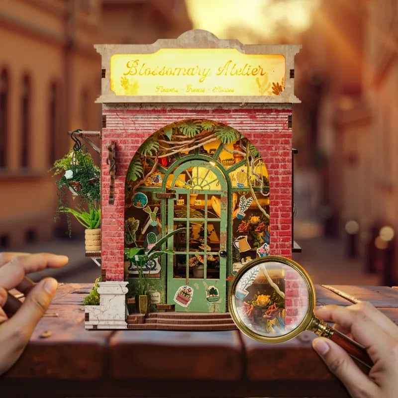 Miniature House - Blossomary Atelier Gesamtansicht mit detaillierter Szenerie