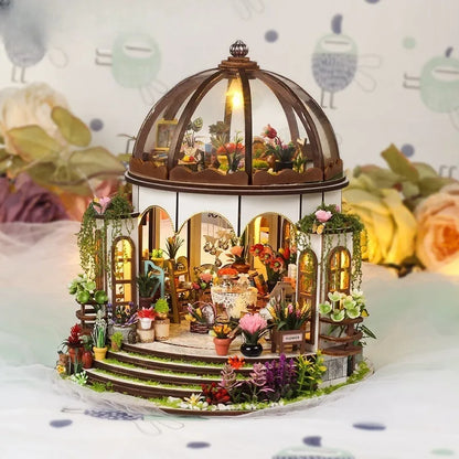 Miniature House - Hanging Garden Gesamtansicht mit detaillierter Szenerie