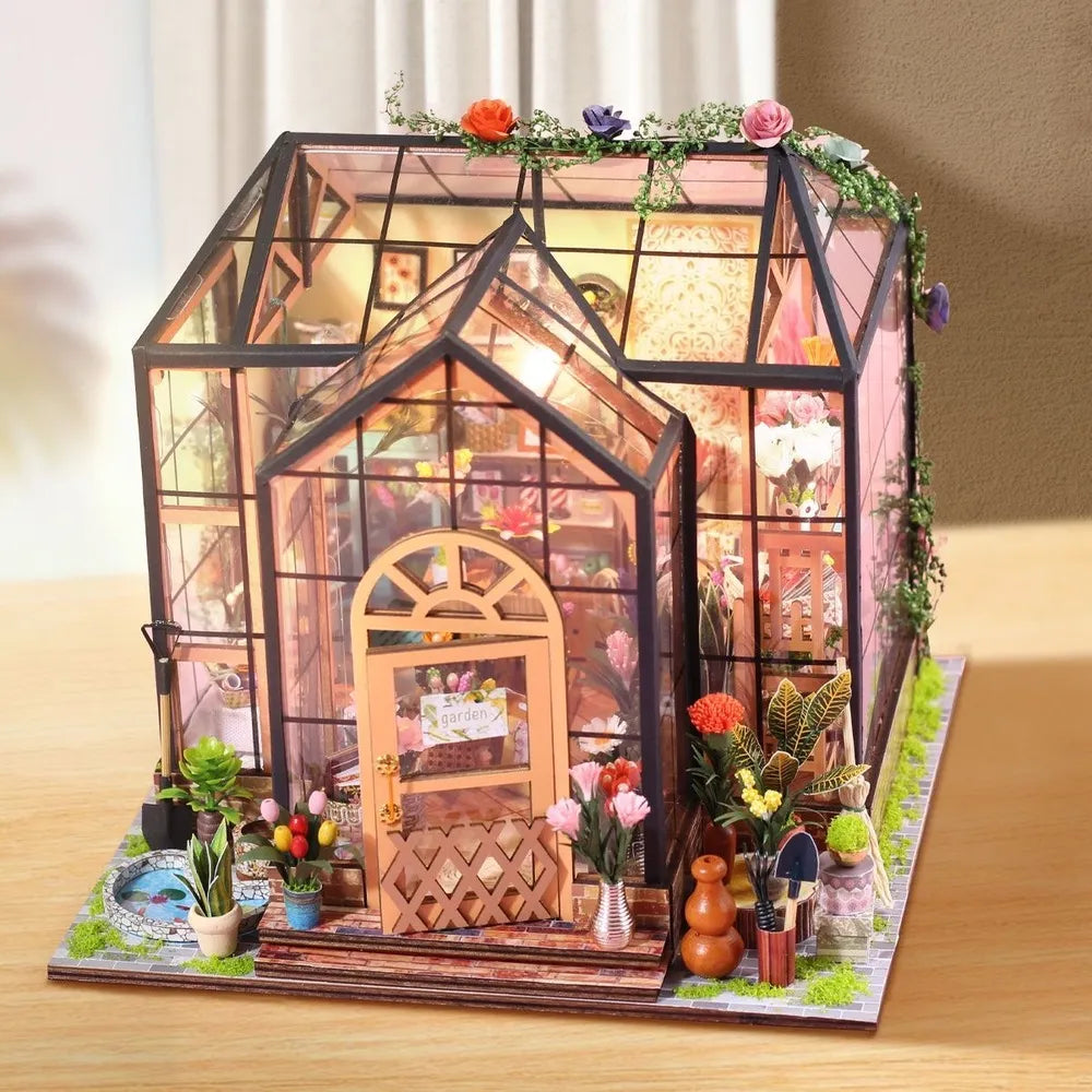 Miniature House - Jenny Greenhouse