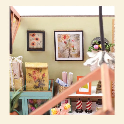 Detailansicht eines dekorativen Elements im Miniature House - Jenny Greenhouse mit feinen Details