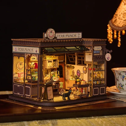 Seitliche Ansicht des Miniature House - Magic Coffee Shop mit gut sichtbaren Elementen