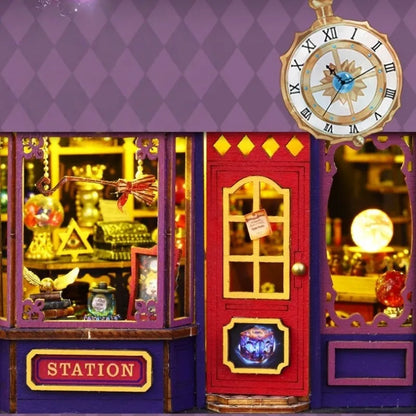 Nahaufnahme des Miniature House - Magic Energy Station mit reichhaltigen Details