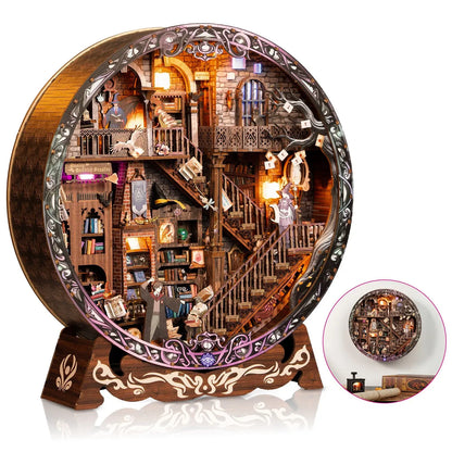 Rundes Diorama - Magic Library Gesamtansicht mit präzise geschnittenen Holzteilen und hochwertiger Verarbeitung